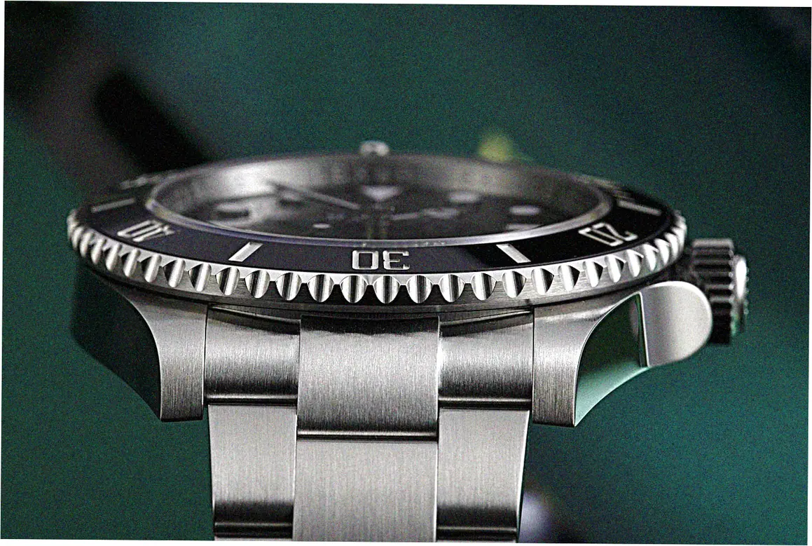 Looking for stylish and cheap iconic watches for women? Here are some elegant low-cost ladies watches.