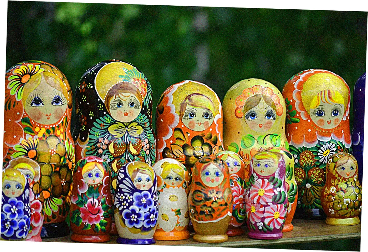 Comparing Modern Russian vs. Soviet-Era Pieces