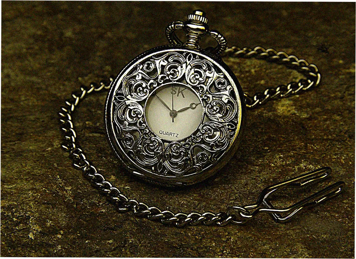 Historical Evolution of Dress Timepieces